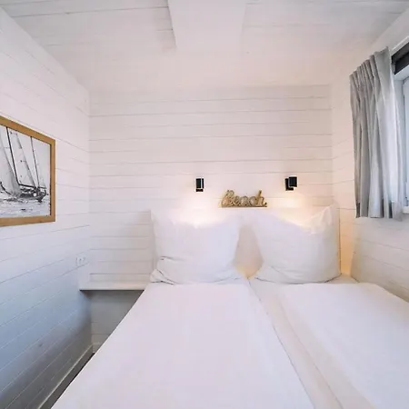 Houseboat Scandic