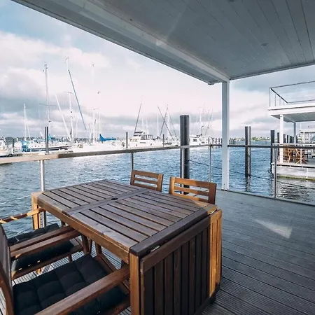 Houseboat Scandic * Großenbrode